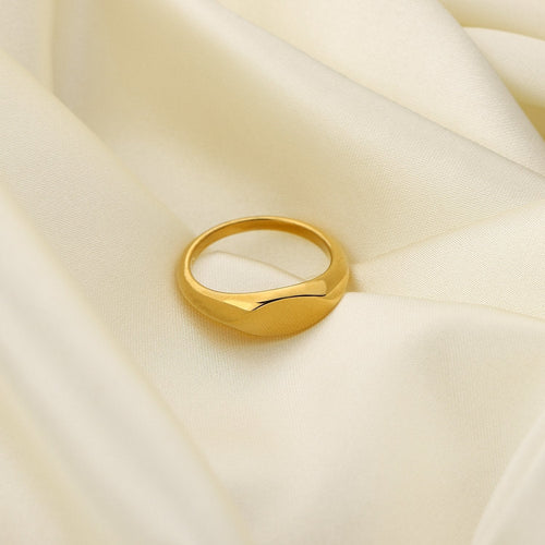 Tory Signet Ring